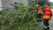 Na Liberecku udeřila mohutná bouře. Kroupy mají přes 2 cm