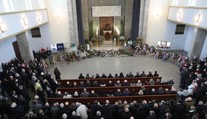 Poslední rozloučení s Uhlem proběhlo v symbolický den. Zeman poslal věnec