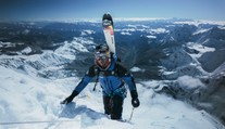 Neskutečný výkon. Polák sjel Mount Everest jako první bez kyslíkové bomby