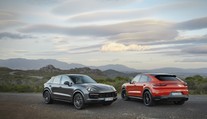 Stovka za 4 vteřiny a 550 koní. U Porsche řádně přibrousili Cayenne