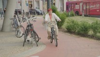 Poslanci řeší předpisy pro cyklisty. V plánu je povinné zavedení přileb