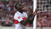 Nejlepší střelec bundesligového celku má jinou identitu. Zfalšoval ji agent