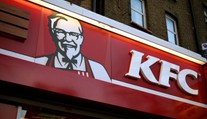 Další problém KFC. Po prošlém mase inspekce odhalila rizikové rozmrazování