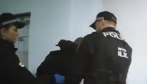 V Karviné strážníci zpacifikovali agresivní bezdomovkyni. Vulgárně je urážela