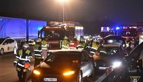 Svojí Teslou zastavil druhé auto, jehož řidič byl v bezvědomí!