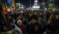 V Rumunsku zakázali kandidovat vítězi prvního kola voleb. Vypukly protesty