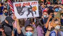 "Už bylo dost zábavy, Donalde, jdeme domů!" Internet se směje Trumpovi