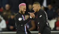 Neymar a spol. mají titul! Z nejvyšší soutěže sestupují dva týmy