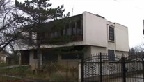 Sousedský teror: Žena týrá okolí už 14 let hlasitou hudbou! VIDEO