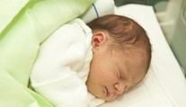 Policisté honili piráta silnic, našli čerstvě narozenou HOLČIČKU!