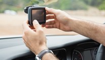 Řidiči se spoléhají na moderní techniku. Stojí je to nervy i peníze