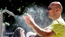Rekordně teplé oceány děsí vědce. Hrozí další vlna extrémního počasí