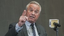Do září zjistím, co způsobuje autismus, prohlásil americký ministr zdravotnictví