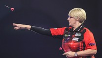 Durrant zabral ve správnou chvíli. Mistrovství světa opustila první žena