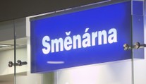 Kontrola směnáren pokračuje. Tady nabízí jen 16 korun za euro!
