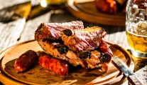 Grilování a barbecue není to samé. Víte, jaký je rozdíl?