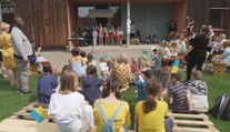České děti mají mít u zápisu přednost, tvrdí poslankyně. Školy to vidí jinak