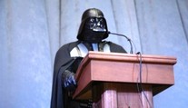 FOTO: DARTH VADER se uchází o post starosty! Jde o protest?