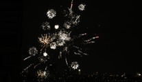 Česko vstoupilo do nového roku. Lidé jej přivítali oslavami a ohňostroji