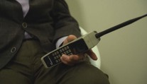 Mobily slaví 50 let. První se nabíjel 10 hodin a vydržel jen 25 minut