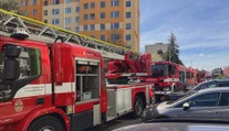 Požár a únik plynu v Modřanech: Dva lidé skončili v popáleninovém centru