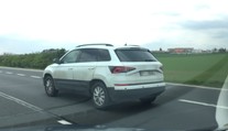 EXKLUZIVNÍ VIDEO: Nová Škoda Karoq při testování na české dálnici!