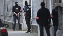 Policie a teroristé po sobě stříleli v centru Bruselu! 1 terorista mrtvý