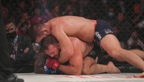 Bellator 273: Bader po třech letech obhájil titul šampiona těžké váhy