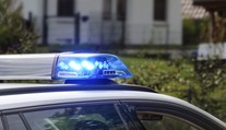 Policie našla pohřešovanou dívku z Pelhřimovska. Převzali si ji záchranáři