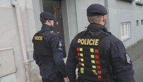 Policista zadržel mladíky, kteří měli vykrást stánek s občerstvením. Náhodou jel kolem