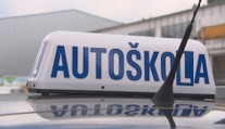 Zkoušky v autoškole doplní nové otázky. Zaměřují se na cyklisty i chodce