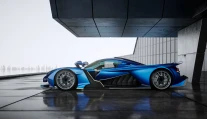 Radikální český supersport Praga. Přes závratnou cenu už má první majitele