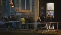VIDEO: Policie ukončila dvě nelegální párty v Praze! Byly tam desítky lidí