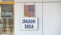 Dva týdny před zápisem už má mnoho škol plno. Starostové řeší, co s prvňáčky