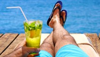 Turistická destinace řeší vážný problém. Závadný alkohol v Turecku zabil už přes 100 lidí