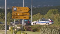 Pravidla na silnicích v zahraničí se změnila. Pokuta hrozí i za sjetí z dálnice