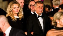 Zvrat ve vztahu Babiše s Monikou? Po společné dovolené se k sobě měli i na Hradě