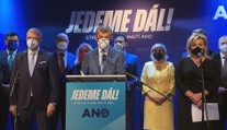 Babišova stínová vláda poprvé zasedla. Mezi členy jsou Schillerová i Vondráček