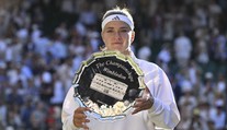 Divoká párty v centru Londýna a odlet tryskáčem. Muchová se po finále Wimbledonu odvázala