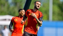 Šok pro Belgii před čtvrtfinále: Zraněný obránce se stal obětí velkého sporu