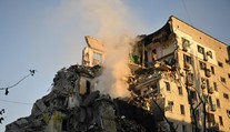 Kyjev čelil masivnímu útoku raket a dronů. O život přišlo nejméně 10 lidí
