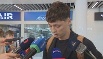 Místo odpovědí čtený text: Když se mlčí, tak se souhlasí. Krejčí chce změny