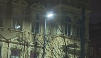 Pražské lampy dostávají nová LED světla. Lidem ale vadí jejich intenzita