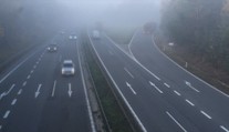 Mnozí řidiči neumí používat mlhovky. V některých případech může jít o život