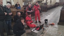 Vědci prozkoumali kryptu Arnošta z Pardubic. Našli v ní ostatky
