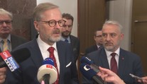 Platy příští rok vzrostou o 1 400 korun, dohodli se Fiala se Středulou