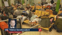 Štáb slovenské televize obklíčili vojáci. Do vozu jim nacpali cizí ženu