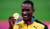 Pohádka z Tokia. Sprinter má zlato díky ženě, jež porušila pravidla
