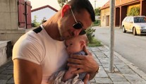 Tomáš padl na Ukrajině. Lidé teď vybírají peníze pro jeho čtyřletého syna