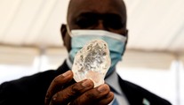 Mimořádný objev! V Africe našli obří diamant, je třetí největší v historii